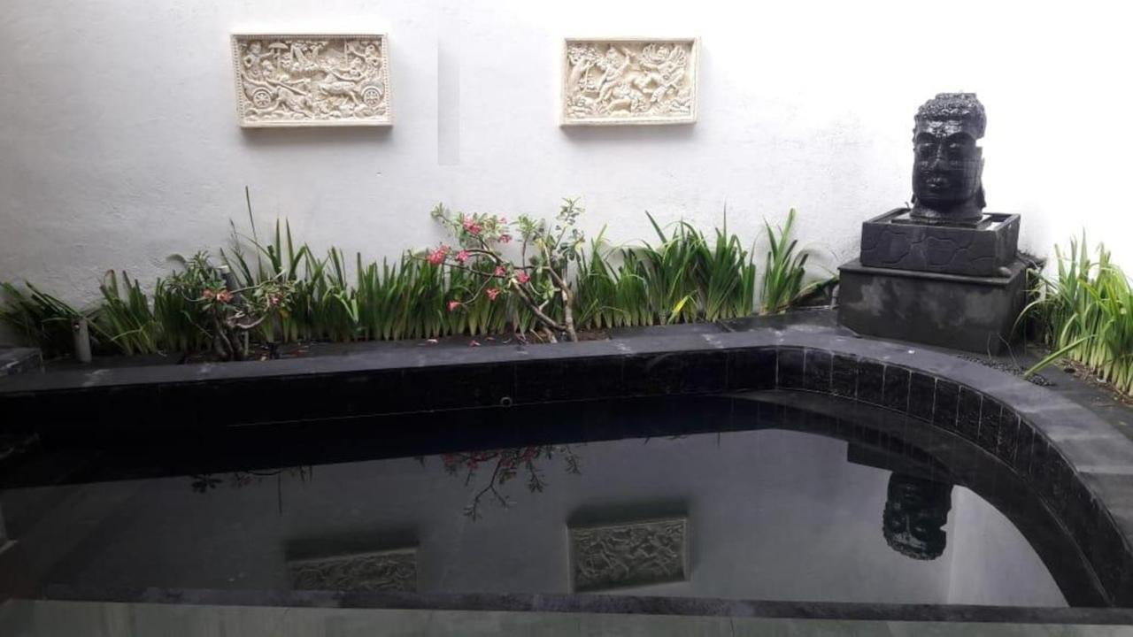 Cozy Residence Wedasari Bali Денпасар Екстериор снимка