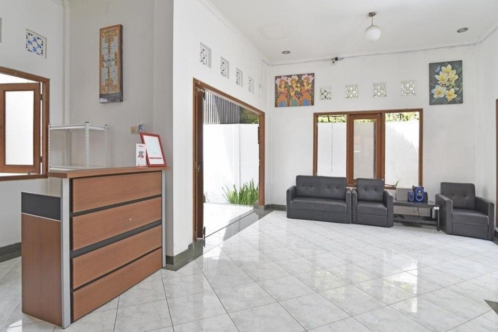 Cozy Residence Wedasari Bali Денпасар Екстериор снимка